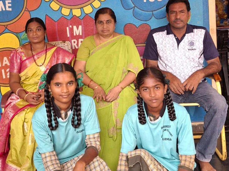 రాష్ట్రస్థాయి పోటీలకు ఎంపికైన వేజండ్ల విద్యార్థినులు