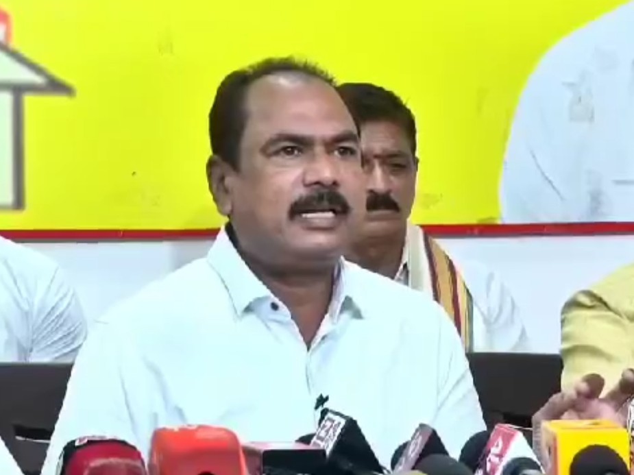 అక్రమార్కుల డ్రామాలు ఆపాలి: కేఈ జగదీష్