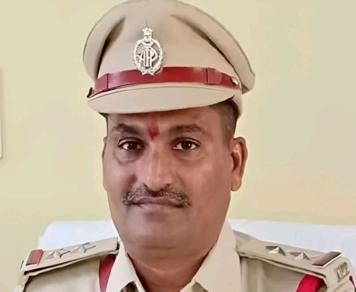 జిల్లాలో పేకాట రాయుళ్ళ అరెస్టు