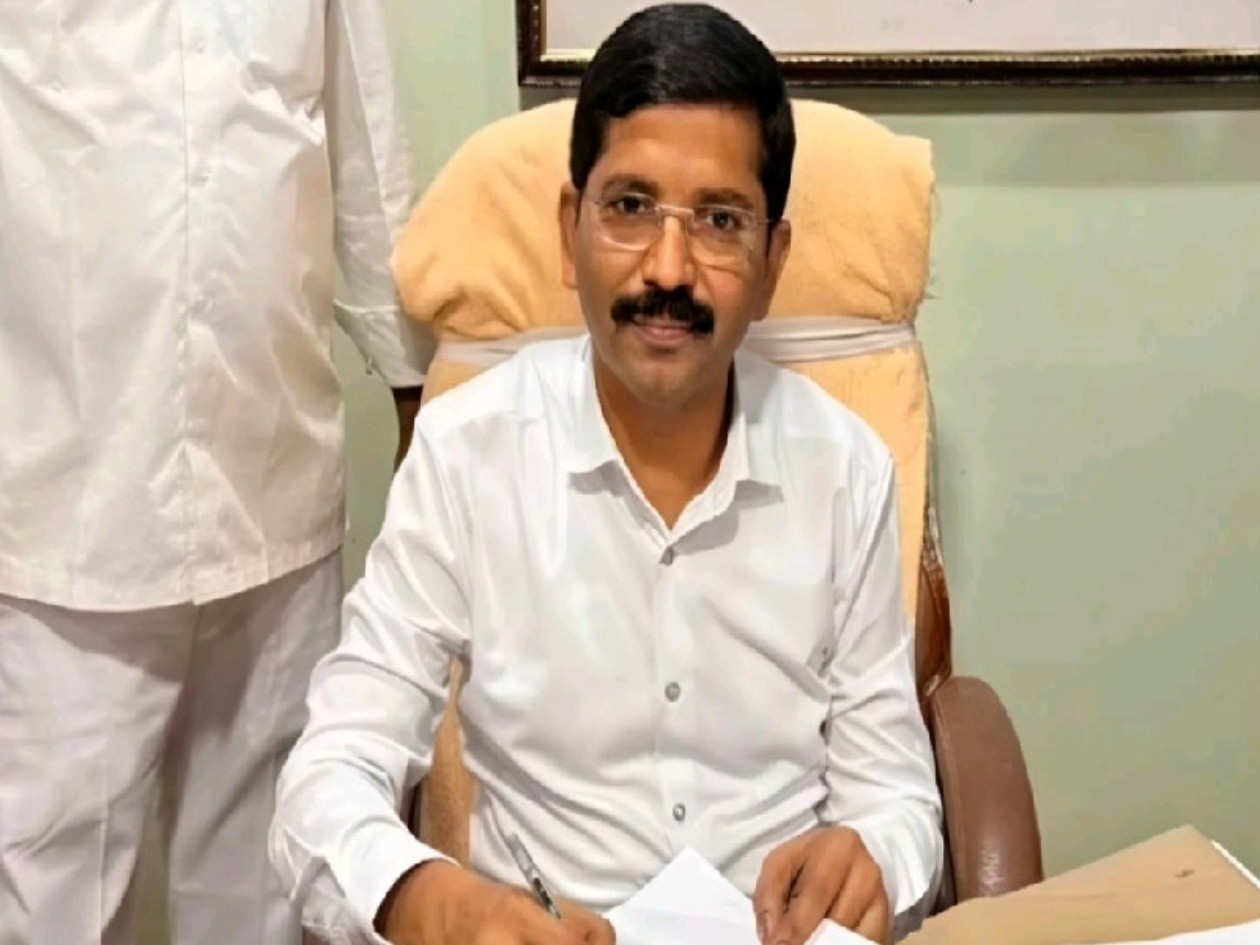 డీఎస్సీ అభ్యర్థులకు బస్సులు ఏర్పాటు
