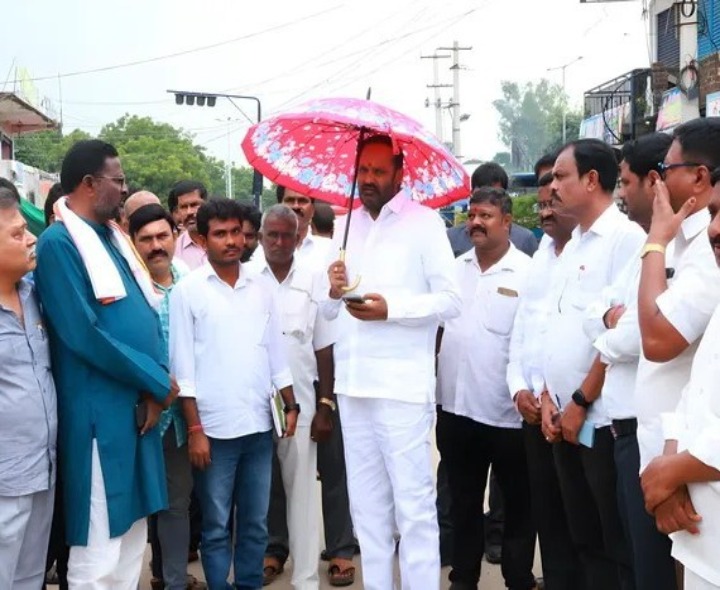 త్వరలోనే రోడ్డు విస్తరణ పనుల పూర్తి: ఎమ్మెల్యే