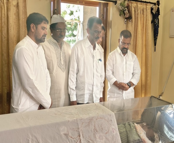 రిటైర్డ్ అడిషనల్ ఎస్పీ పార్దివ దేహానికి ఎమ్మెల్యే నివాళులు