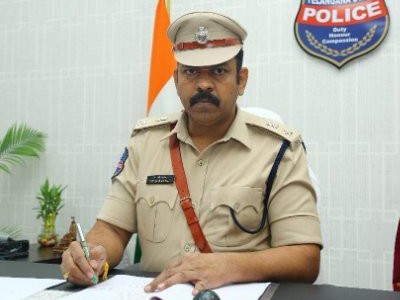 ‘విద్యార్థులకు చట్టాలపై అవగాహన కల్పించాలీ’