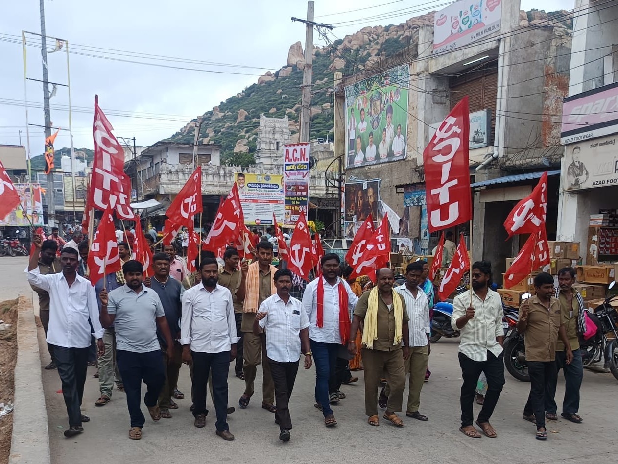 ‘మున్సిపల్ కార్మికుల సమస్యలపై అసెంబ్లీలో చర్చ జరగాలి’