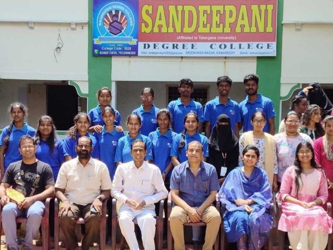 ‘విద్యార్థులకు ఏఐ, వీఎఫ్​ఎక్స్‌లో ప్రత్యేక శిక్షణ ఇస్తాం’