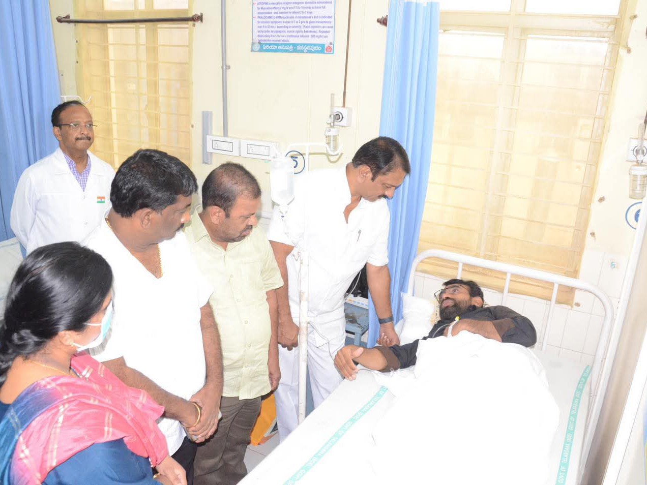అశోక్ ఆరోగ్య పరిస్థితిని తెలుసుకున్న ఎమ్మెల్యే