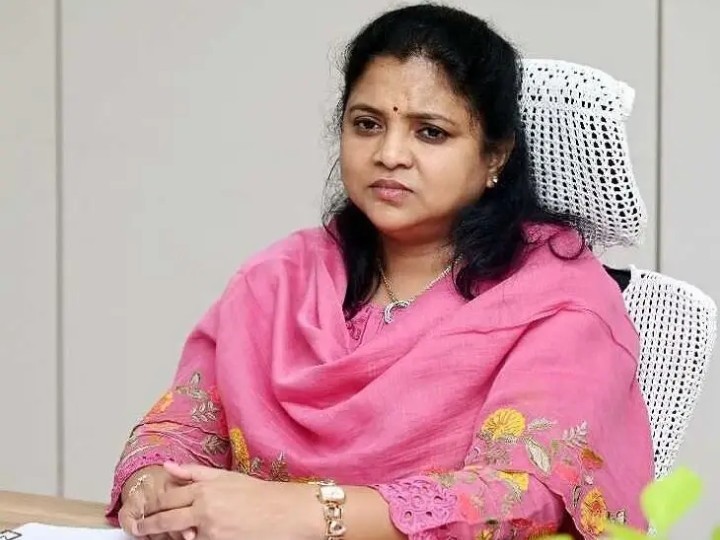 పారిశ్రామిక పార్కుల ఏర్పాటుకు చర్యలు చేపట్టాలి: కలెక్టర్