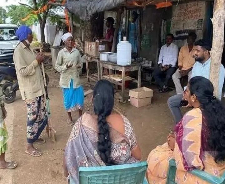 ‘పారిశుద్ధ్య కార్మికుల జీతాలను సక్రమంగా చెల్లించాలి’