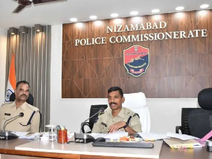 పెండింగ్ కేసులు క్లియర్ చేయాలి: CP