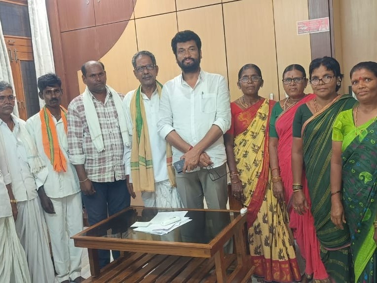 గ్రామాల్లో మౌలిక వసతుల కల్పనకు కృషి: అనిల్ జాదవ్