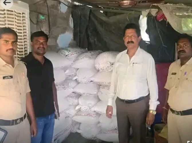 కమలాపూర్‌లో రేషన్ బియ్యం పట్టివేత