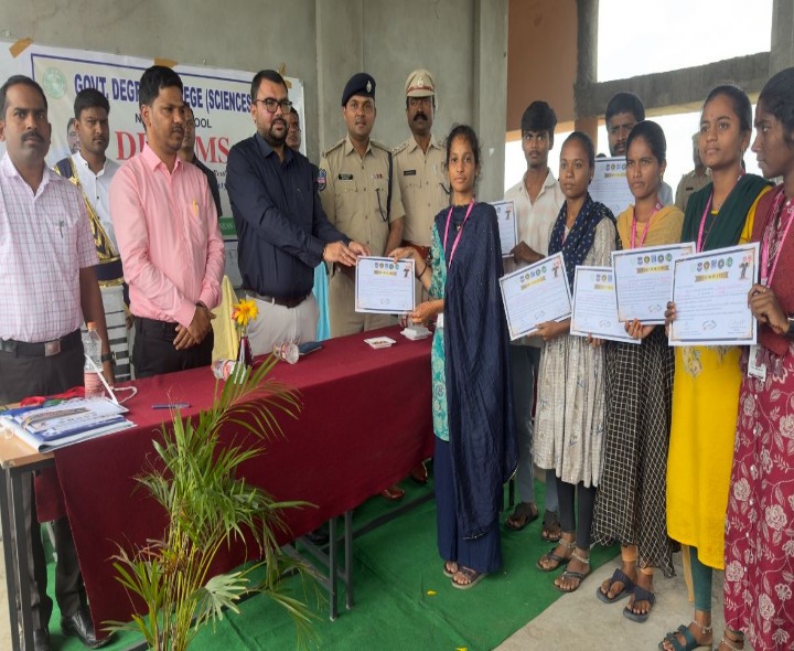 విద్యార్థులే సైనికుల్లా ముందుకు రావాలి: ఎస్పీ