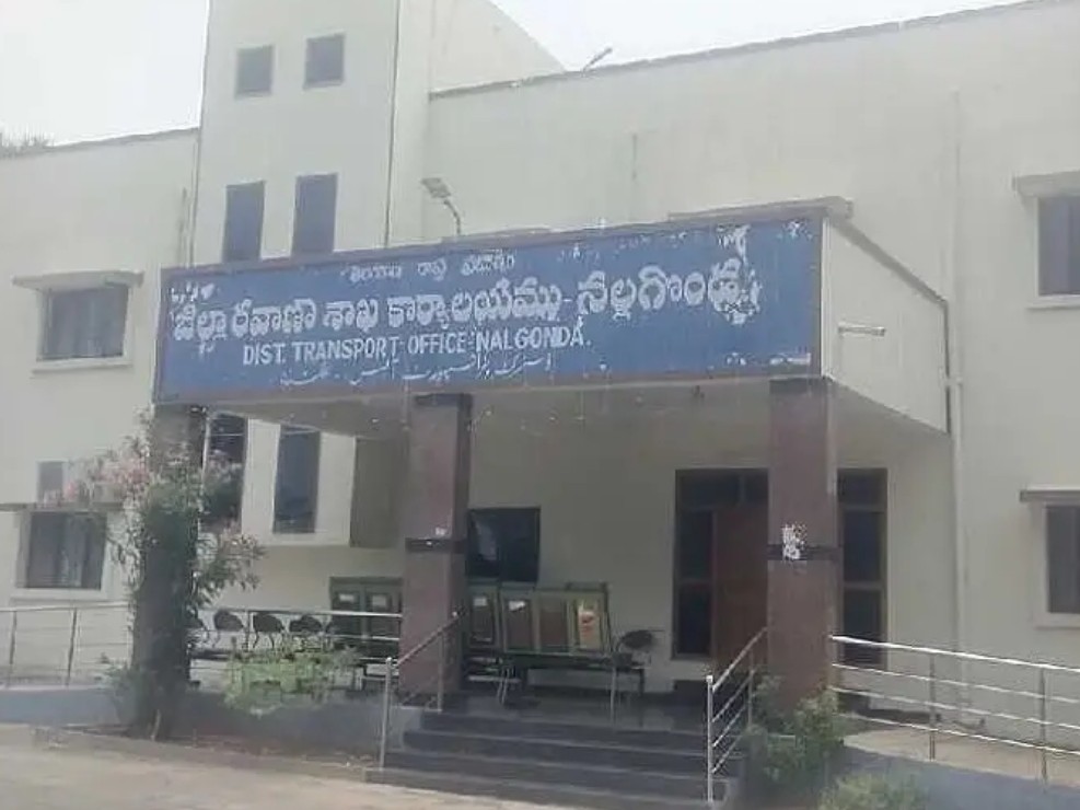 జిల్లాలో తగ్గిన వాహన రిజిస్ట్రేషన్లు