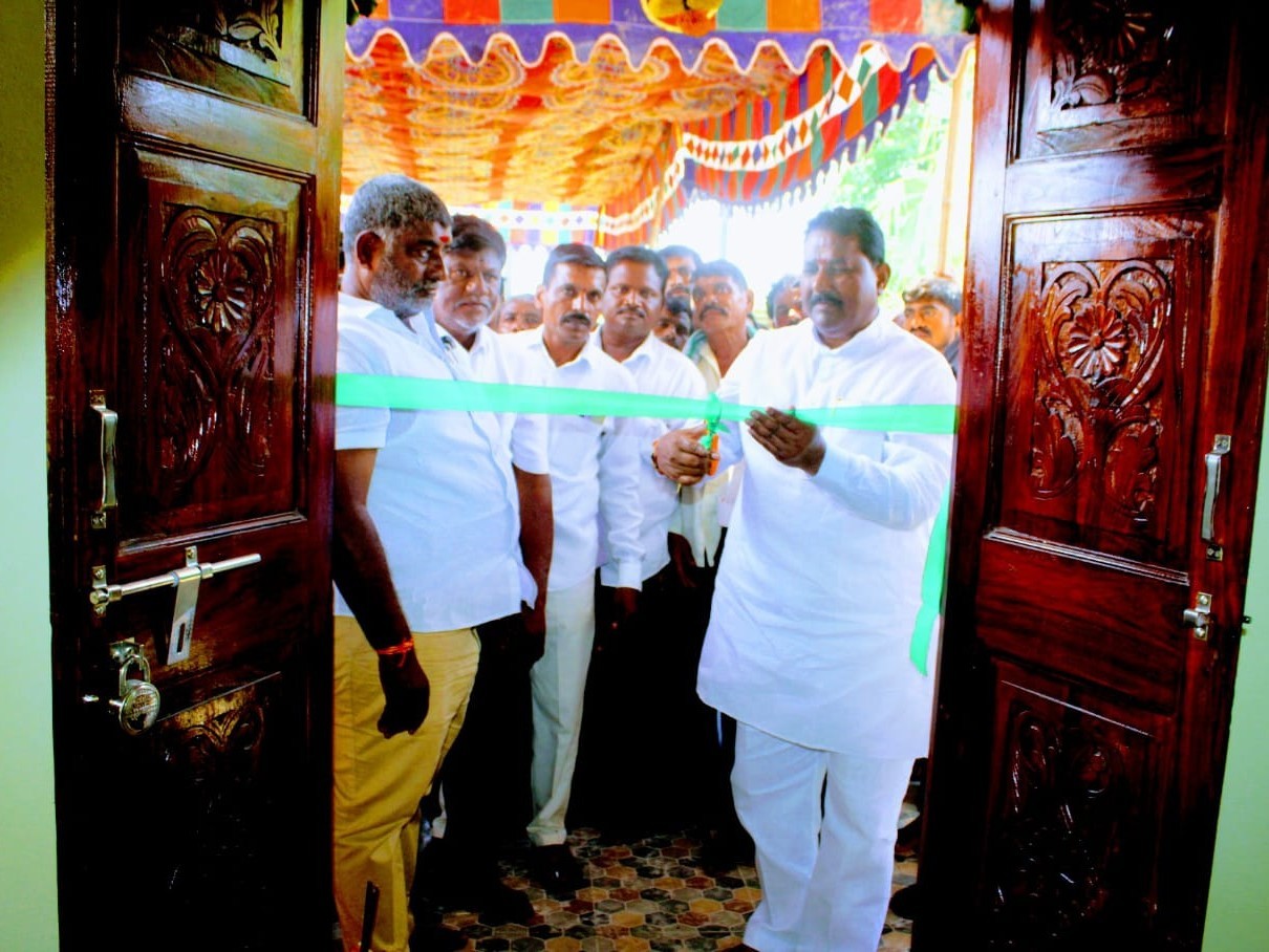 గ్రామపంచాయతీ కార్యాలయాన్ని ప్రారంభించిన ఎమ్మెల్యే