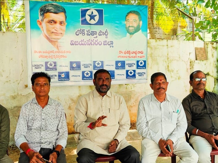 ‘వైఎస్ జగన్ నిర్ణయాన్ని ప్రజలు తప్పు పడుతున్నారు’