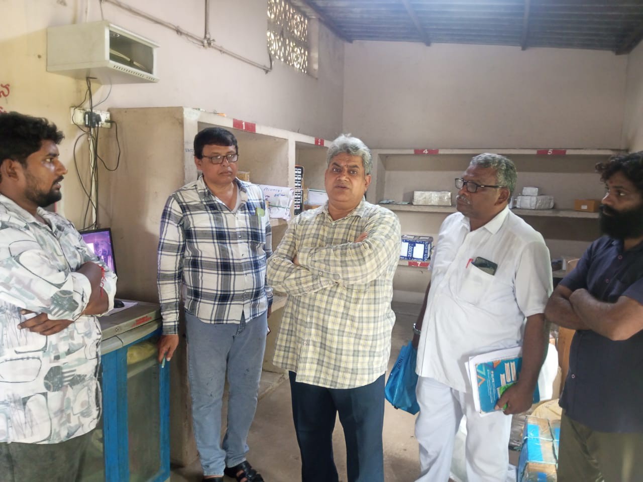 రాజోలు ఆర్టీసీ డిపోలో జిల్లా అధికారి తనిఖీ