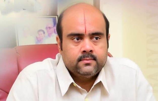 శిధిలావస్థకు గురైన వైద్యశాలలపై ప్రస్తావించిన ఎమ్మెల్యే