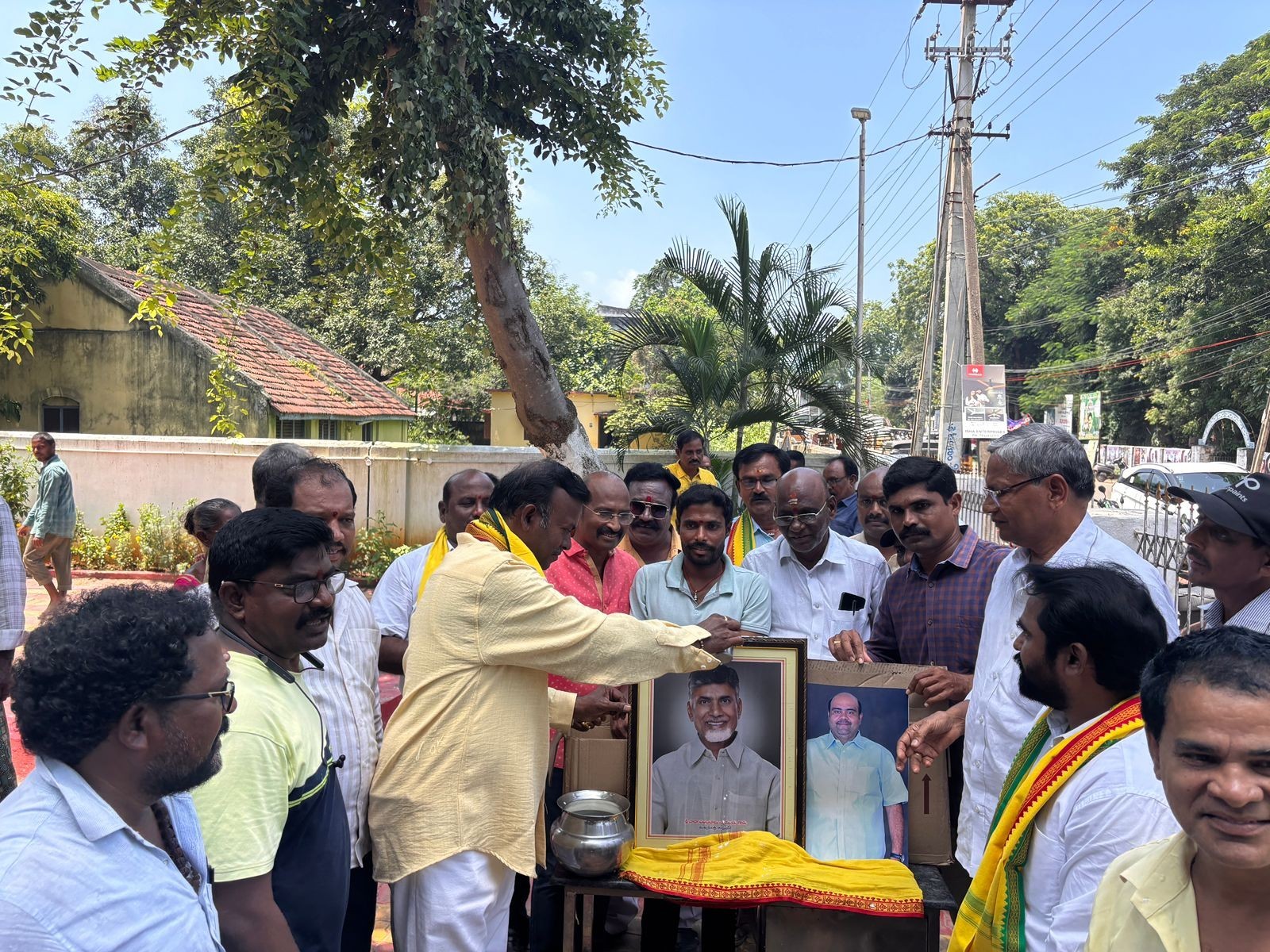 ఘనంగా అన్న క్యాంటీన్ వార్షికోత్సవం