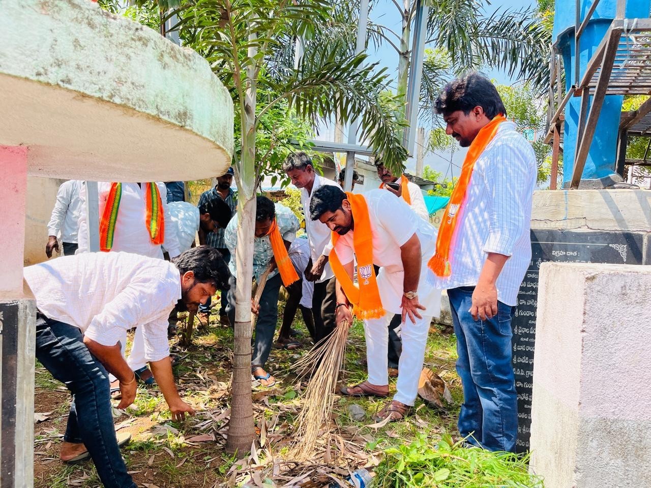 ‘స్వచ్ఛత సేవా కార్యక్రమంలో భాగస్వాములు కావాలి’