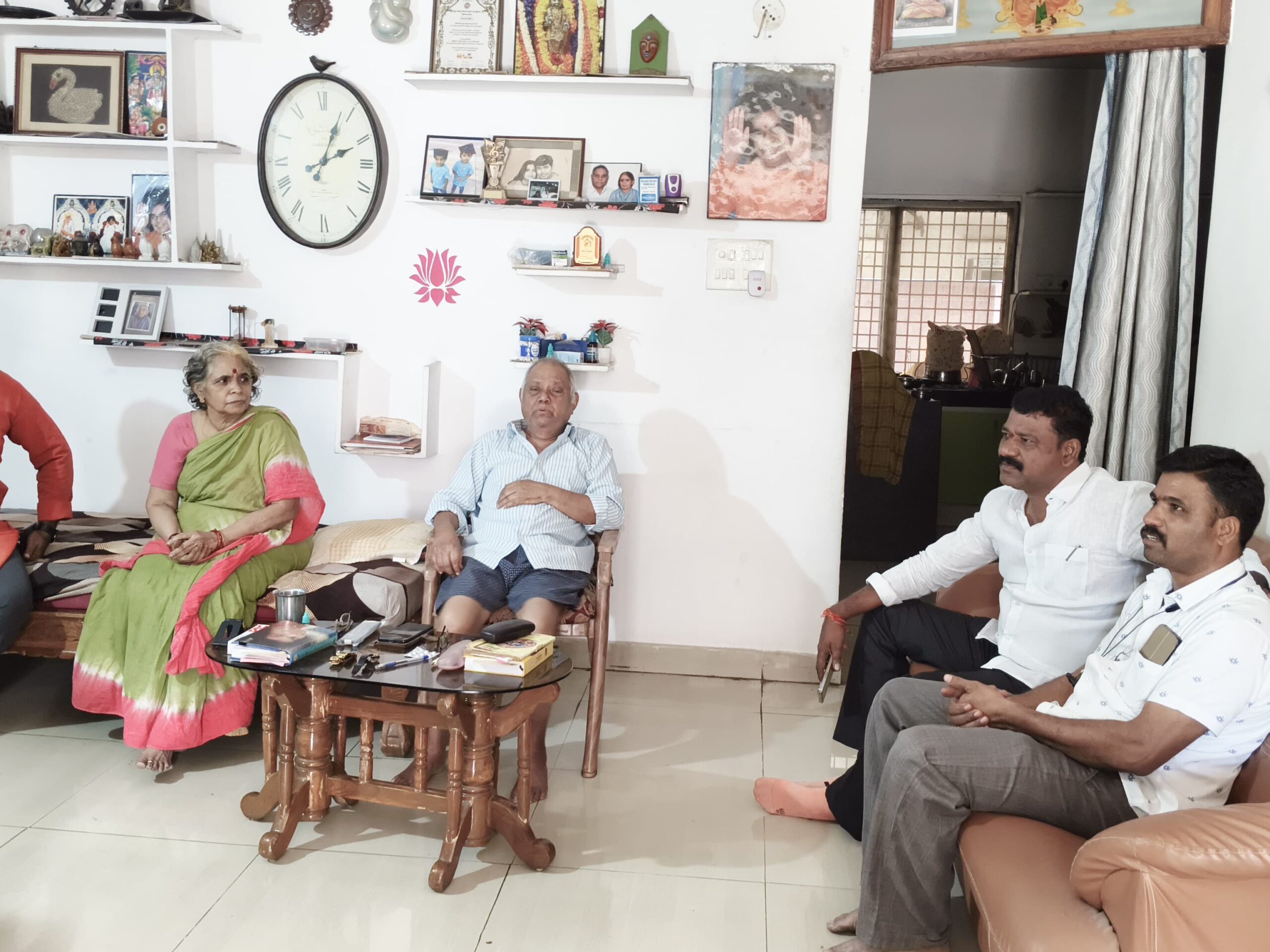 ‘చోరీ ఘటనపై సమగ్ర విచారణ జరపాలి’