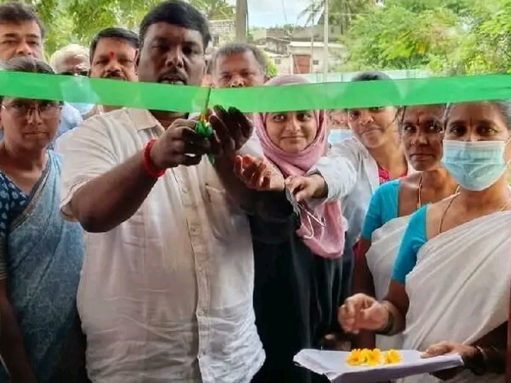 హెల్త్ క్యాంపు ప్రారంభించిన ఎంపీడీవో