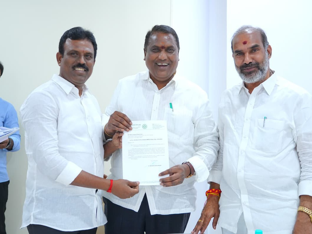 వసతి గృహం మంజూరు చేయాలి: ఎమ్మెల్యే