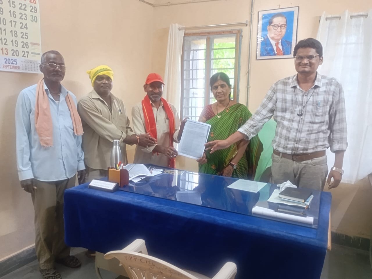 ‘గ్రామపంచాయతీ సిబ్బందికి వేతనాలు చెల్లించాలి’