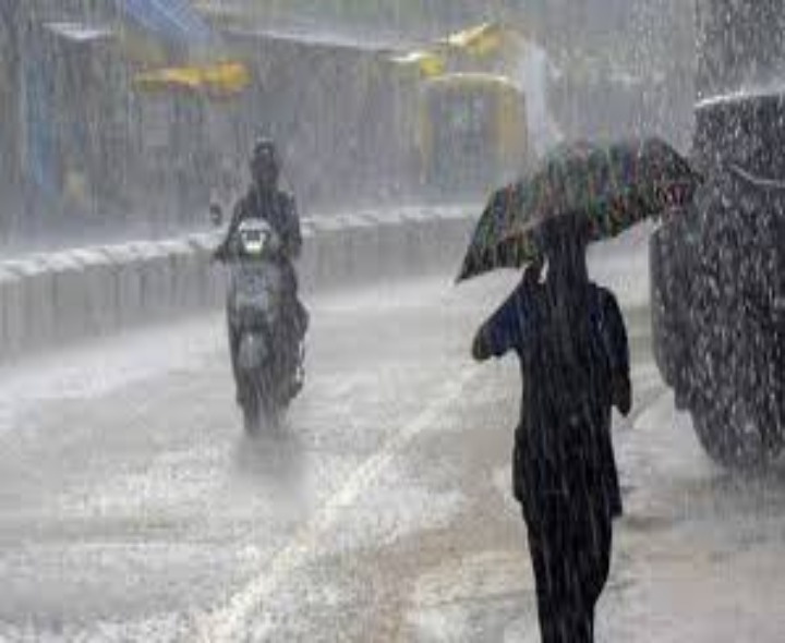కమలాపురంలో అర్ధరాత్రి నుంచి భారీ వర్షం