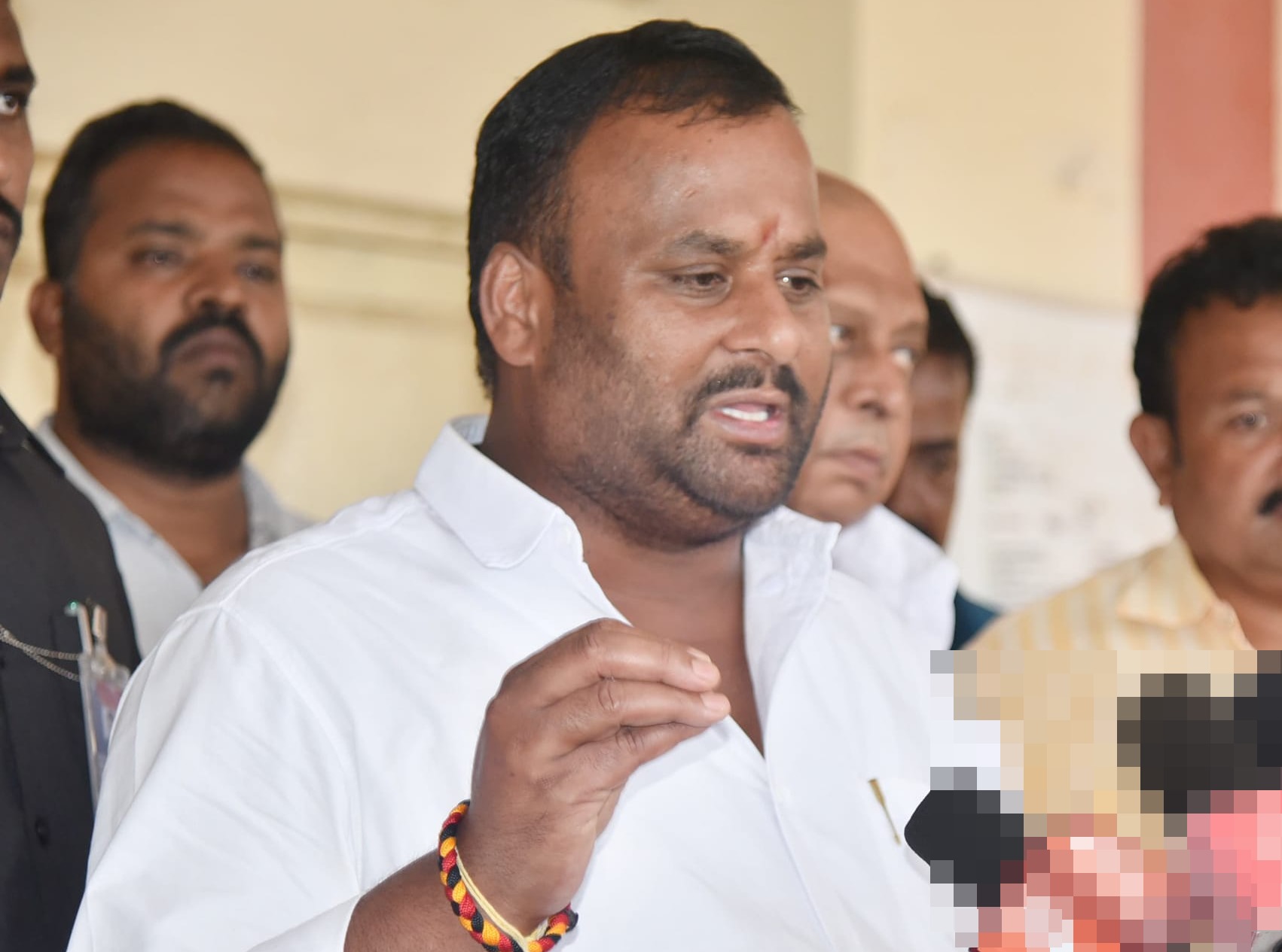 మృతుల కుటుంబాలకు పరిహారం