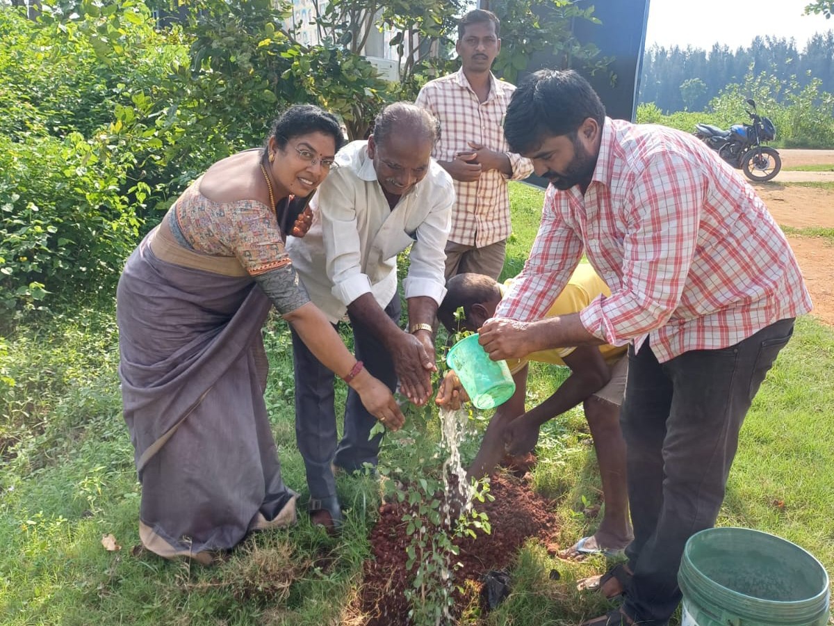 ‘కాలుష్యం నియాత్రణకు విరివిగా మొక్కలు నాటాలి’