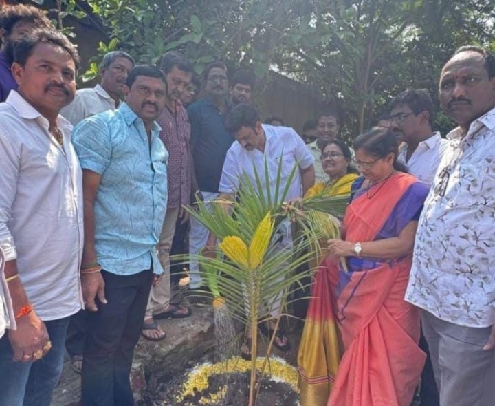 మొక్కలు నాటిన డిప్యూటీ స్పీకర్