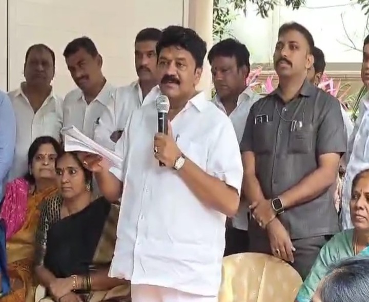 ‘రేపు బాధిత కుటుంబాలకు నిత్యవసర సరుకులు పంపిణీ’