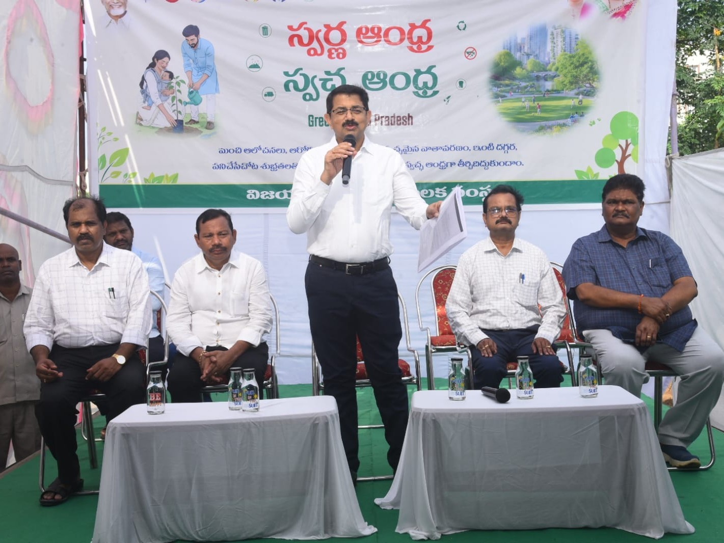 ప్రతి ఒక్కరూ చెట్లను పెంచి దత్తత తీసుకోవాలి: కలెక్టర్