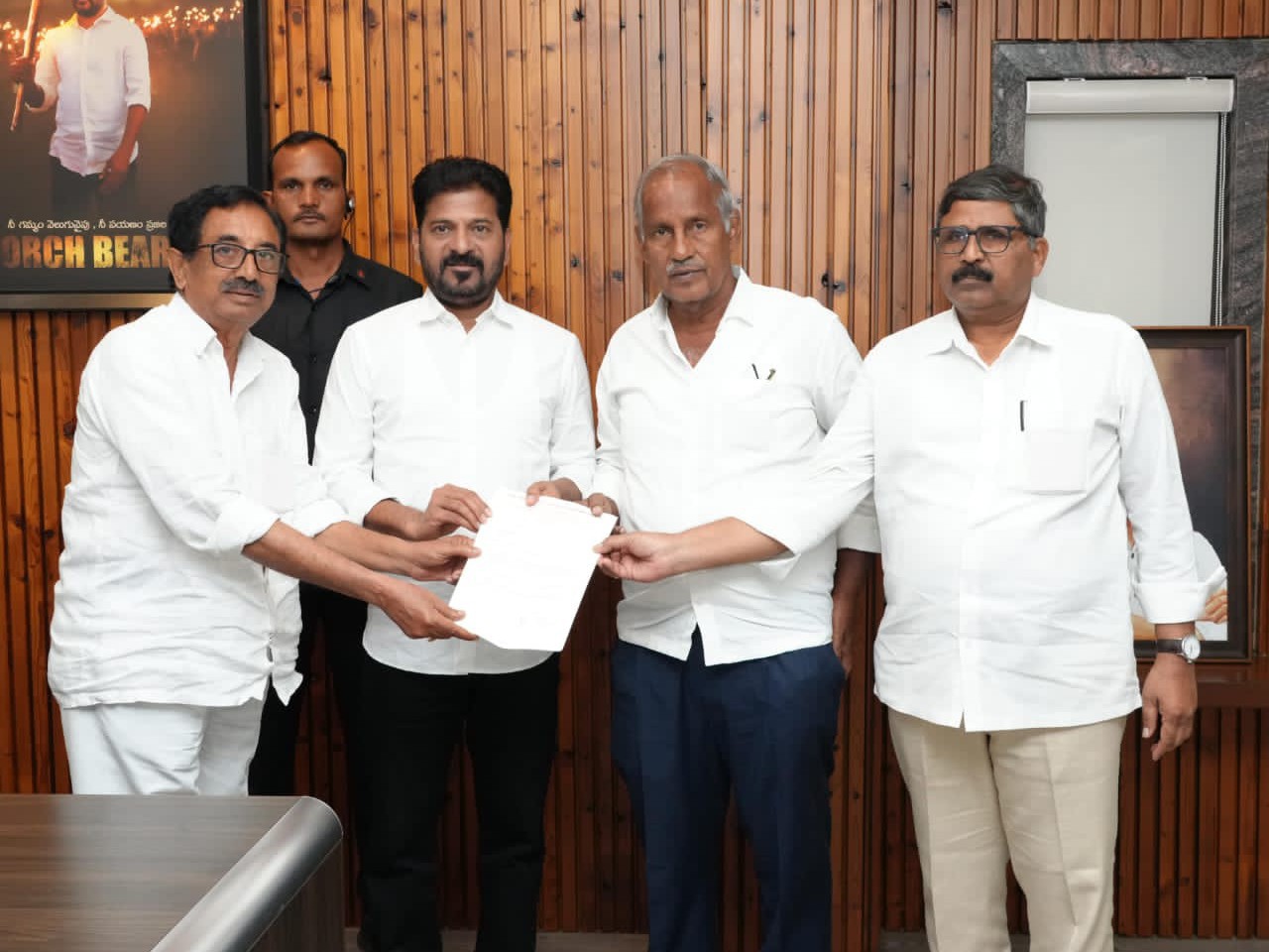 సింగరేణి కార్మికులకు 35 శాతం ఇవ్వాలని వినతి