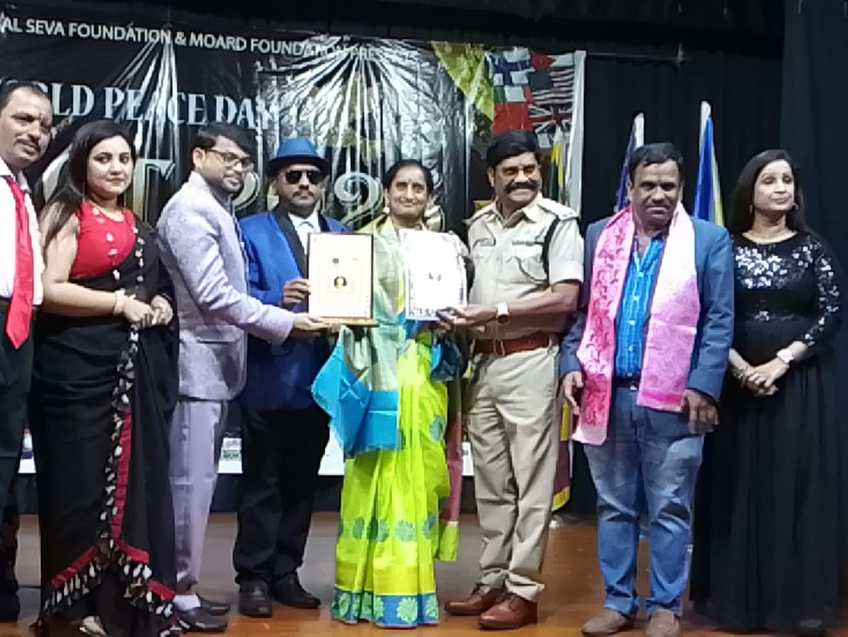 శివలీలకు అంతర్జాతీయ శాంతి పురస్కారం