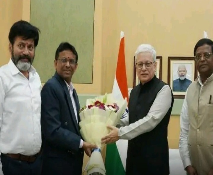 PUలో స్నాతకోత్సవానికి గవర్నర్‌కు ఆహ్వానం