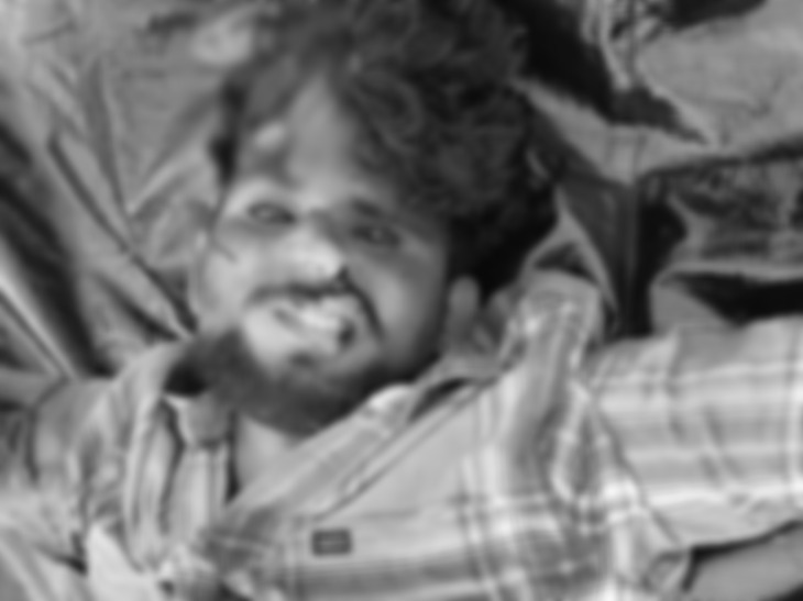 వందేభారత్ రైలు కిందపడి వ్యక్తి మృతి