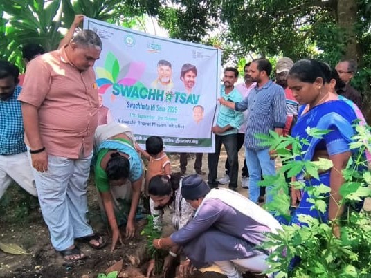 ‘ప్రతి ఒక్కరూ మొక్కలు నాటాలి’