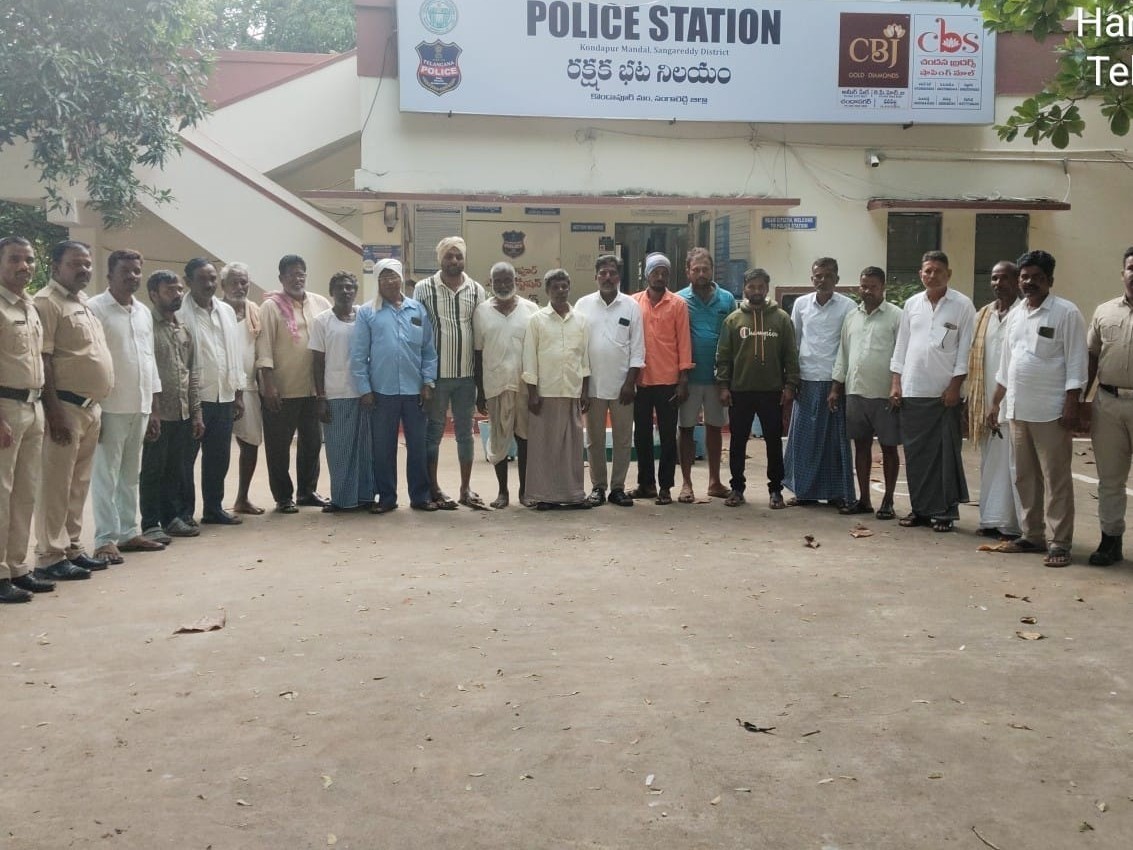 రైతులను అదుపులోకి తీసుకున్న పోలీసులు