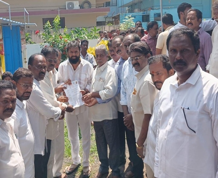 VIDEO: విశ్వ బ్రాహ్మణ సమస్యలు పరిష్కరించాలని వినతిపత్రం