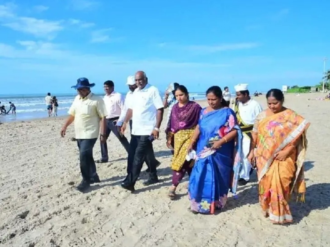 బీచ్ ఫెస్టివల్ ఏర్పాట్లను పరిశీలించిన ఇన్‌ఛార్జ్ జేసీ