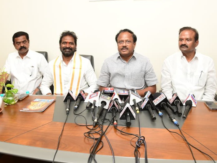 జల దోపిడిని అడ్డుకుంటాం: మాజీమంత్రి