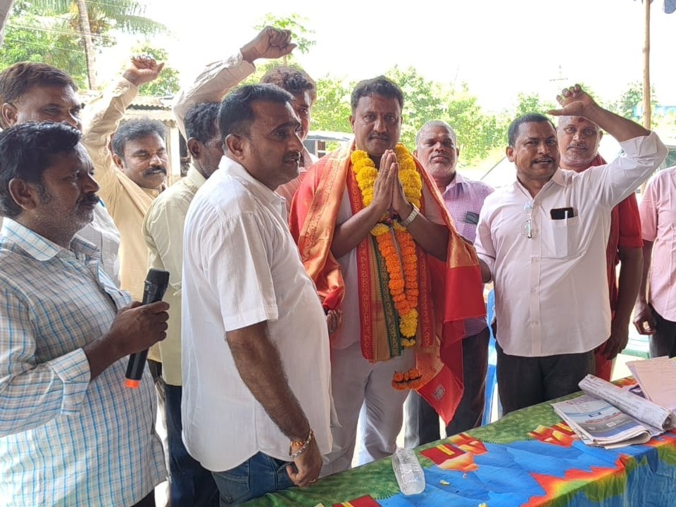 పరిశ్రమను తక్షణమే తెరవాలంటూ డిమాండ్
