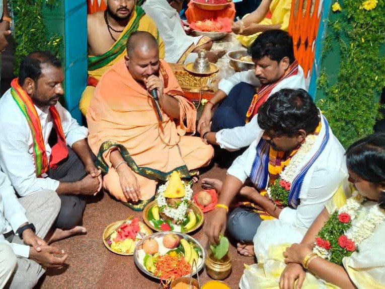 ‘అమ్మవారి ఆశీస్సులతో ప్రజలంతా సుభిక్షంగా ఉండాలి’