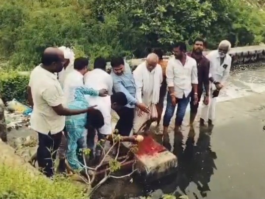 గంగమ్మ తల్లికి పూజలు చేసిన బీఆర్ఎస్ నేతలు