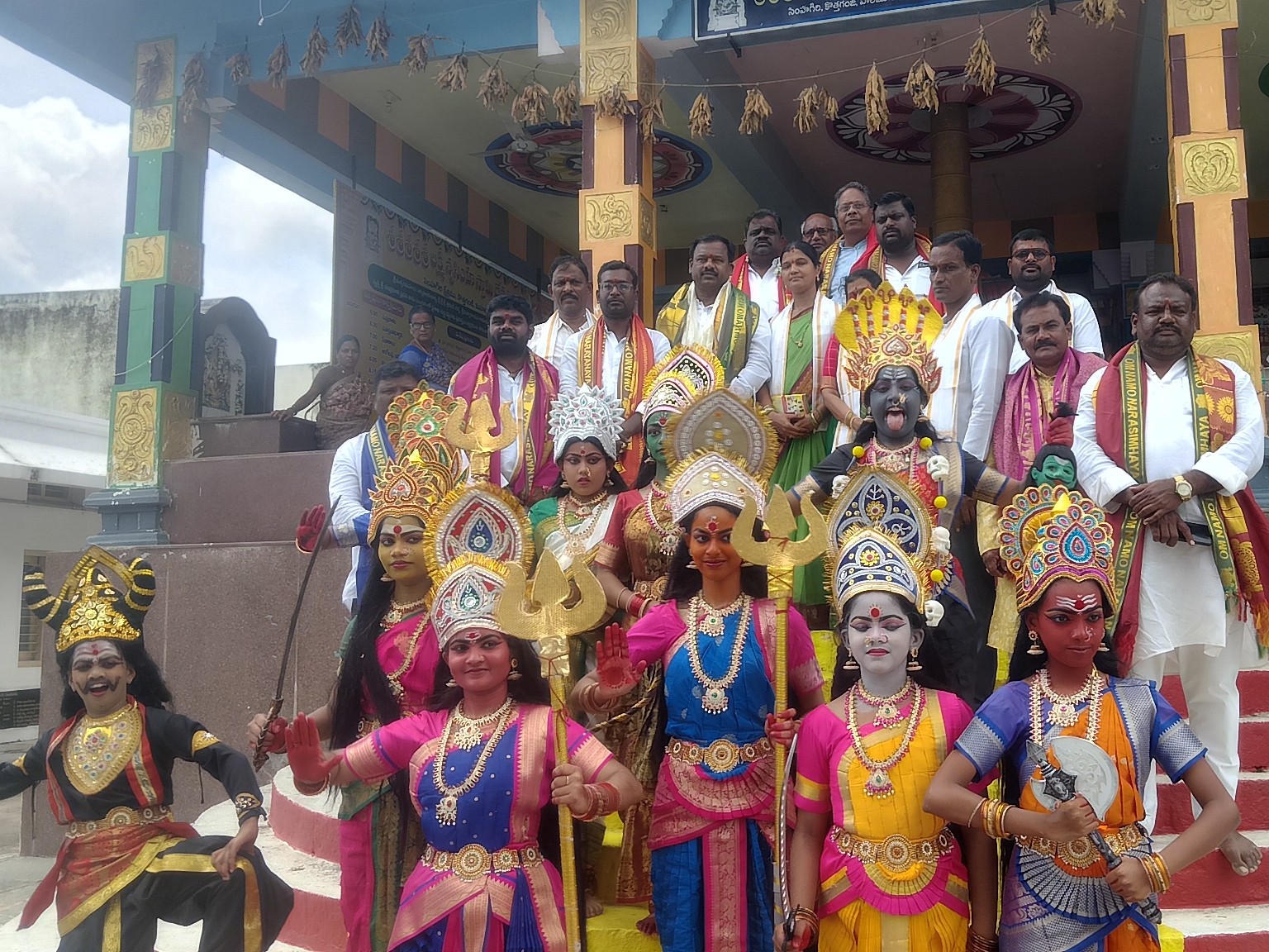 ‘లక్ష్మీ నరసింహ స్వామి ఆశీస్సులు ప్రజలపై ఉండాలి’