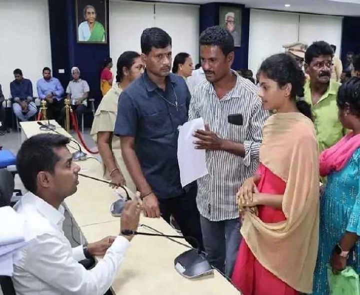 ‘ప్రజావాణి దరఖాస్తులను తక్షణమే పరిష్కరించాలి’