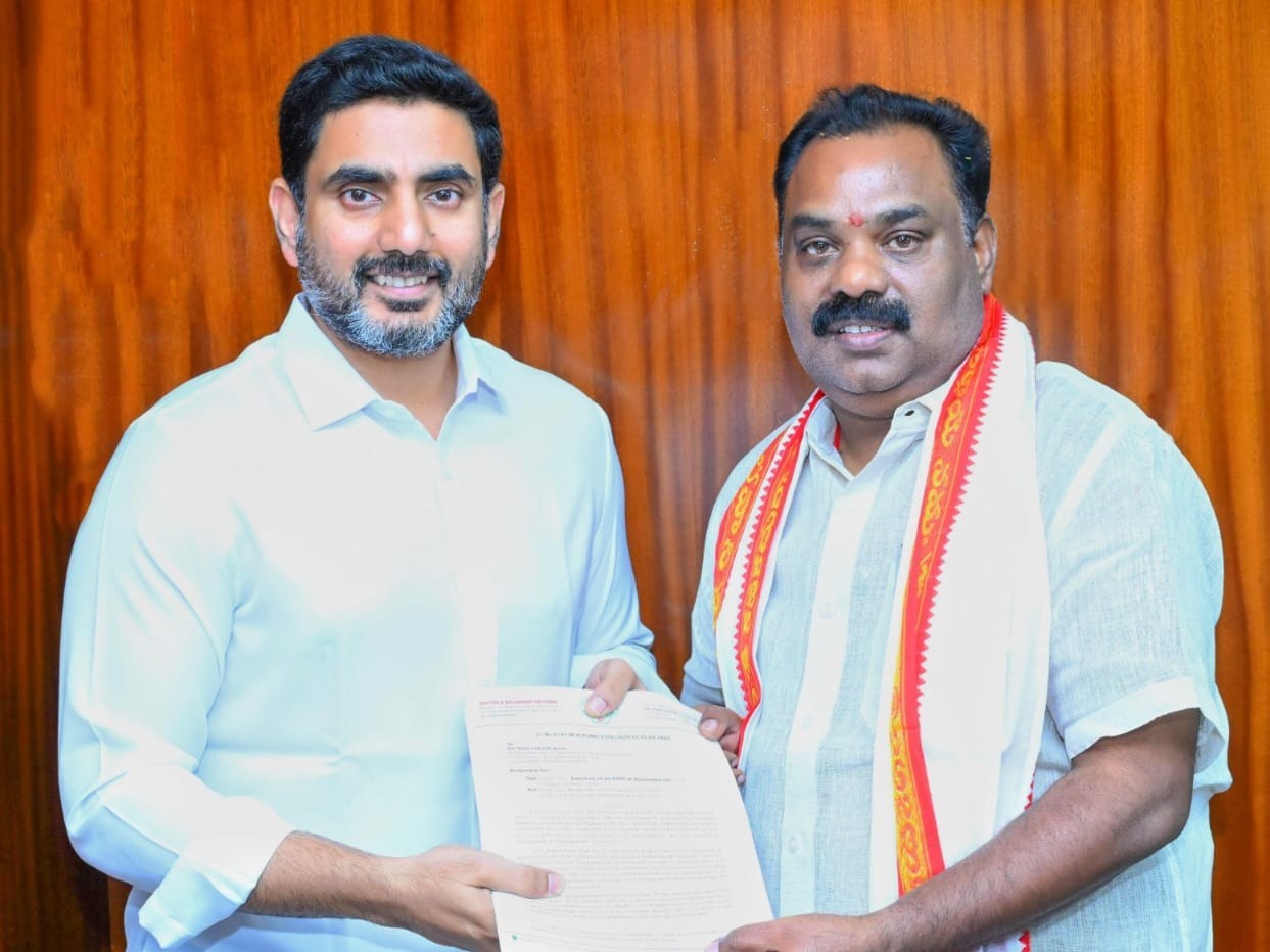 పలు విద్యా సమస్యలపై  మంత్రి లోకేష్‌కు ఎమ్మెల్యే వినతి