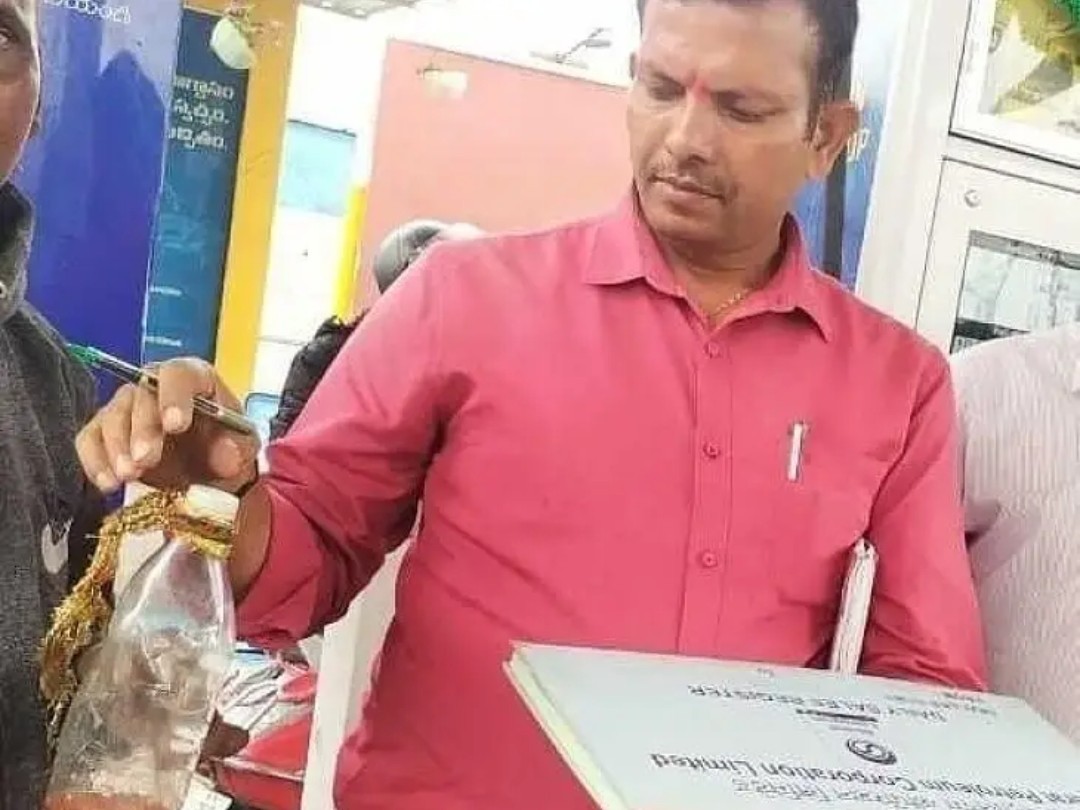 గుర్రంపోడులో పెట్రోల్ బంకుల తనిఖీలు