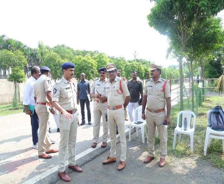 సీఎం పర్యటన ఏర్పాట్లు పరిశీలించిన ఎస్పీ